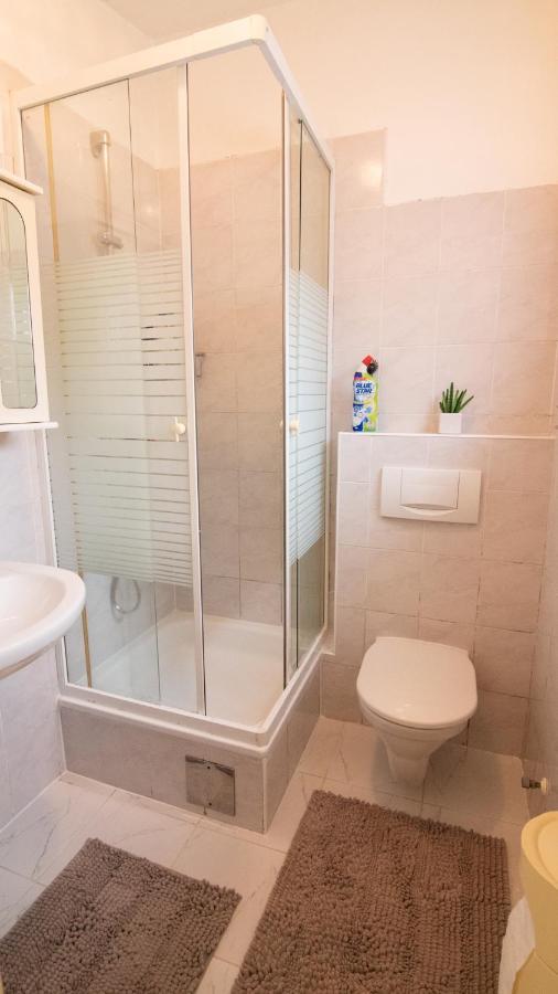 Small-Comfy Guest House In Donaustadt Garden - Not Shared! Вена Экстерьер фото